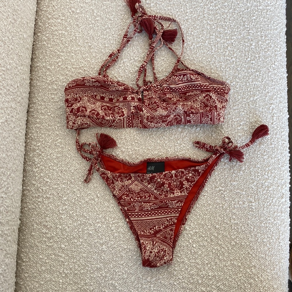 H&M Patterned Bikini